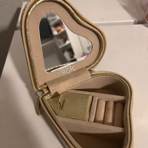 Gold Heart Jewlery Organizer